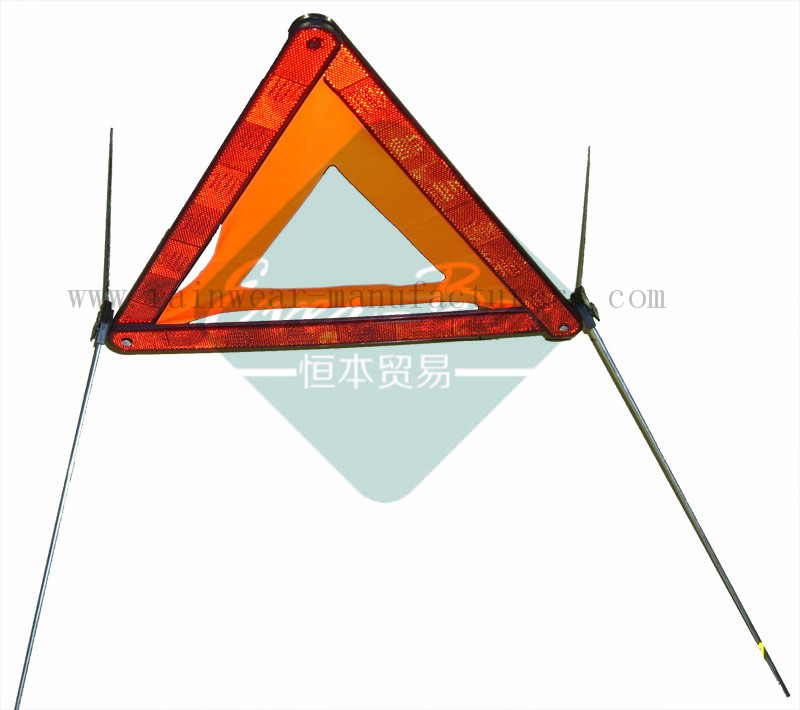 009 Emergency roadside triangles